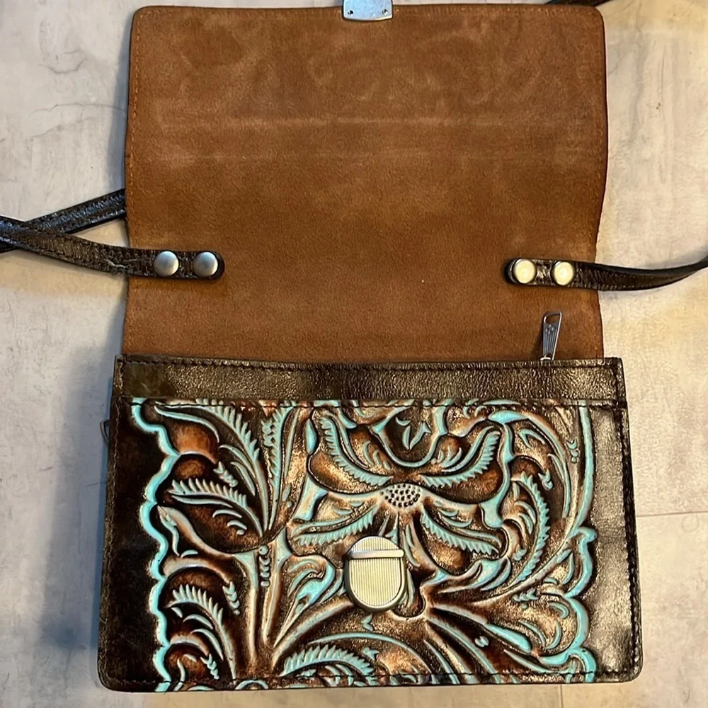 Patricia Nash New without tags  Crossbody bag  tooled Leather  bronze brown mint